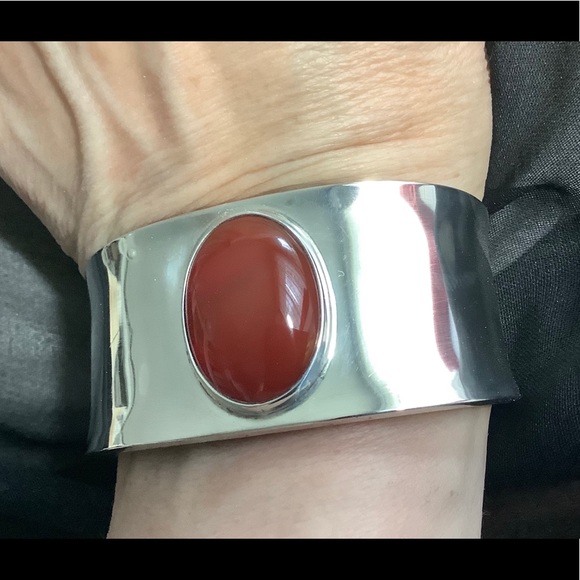 Sterling silver & Carnelian stone cuff bracelet - Picture 2 of 8